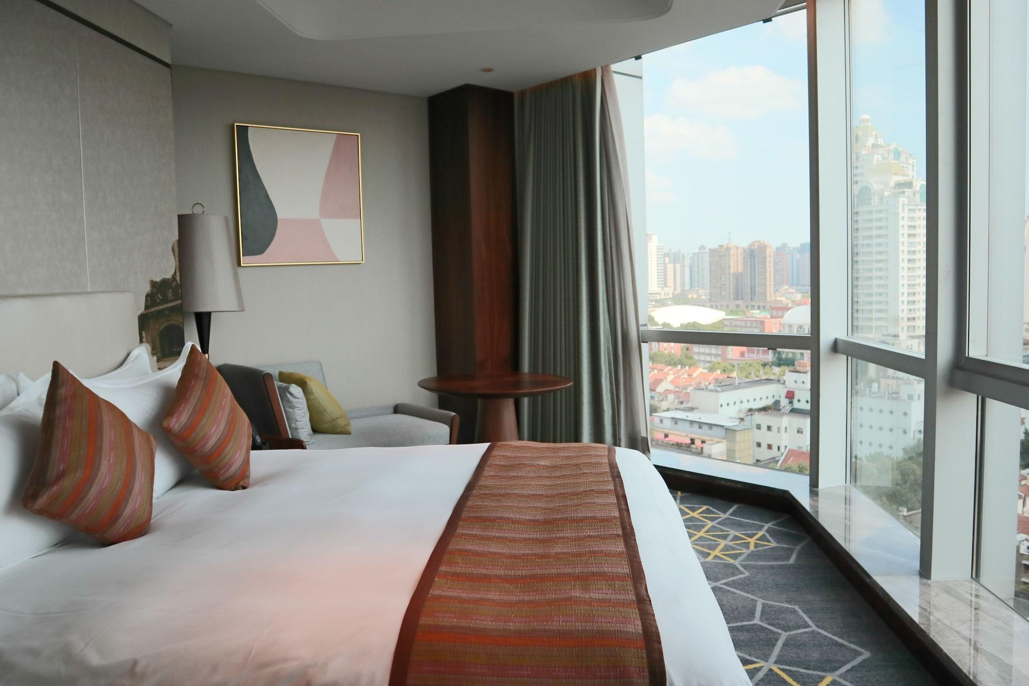 Howard Johnson Huaihai Hotel Shanghai Exterior photo