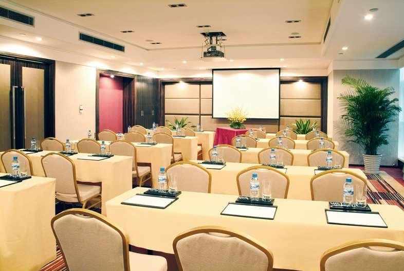 Howard Johnson Huaihai Hotel Shanghai Facilities photo