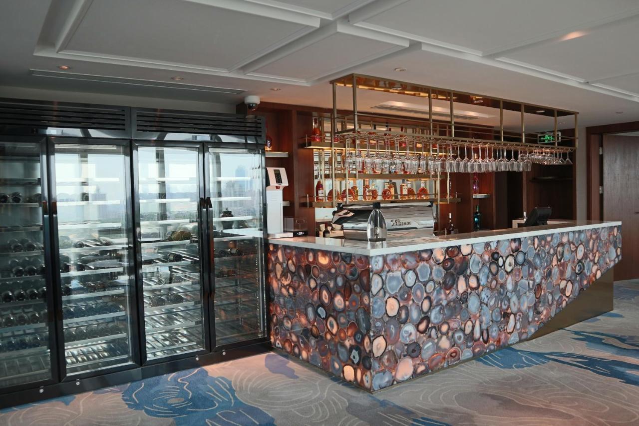 Howard Johnson Huaihai Hotel Shanghai Exterior photo
