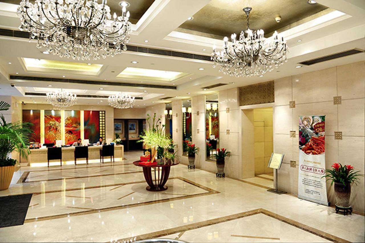 Howard Johnson Huaihai Hotel Shanghai Exterior photo