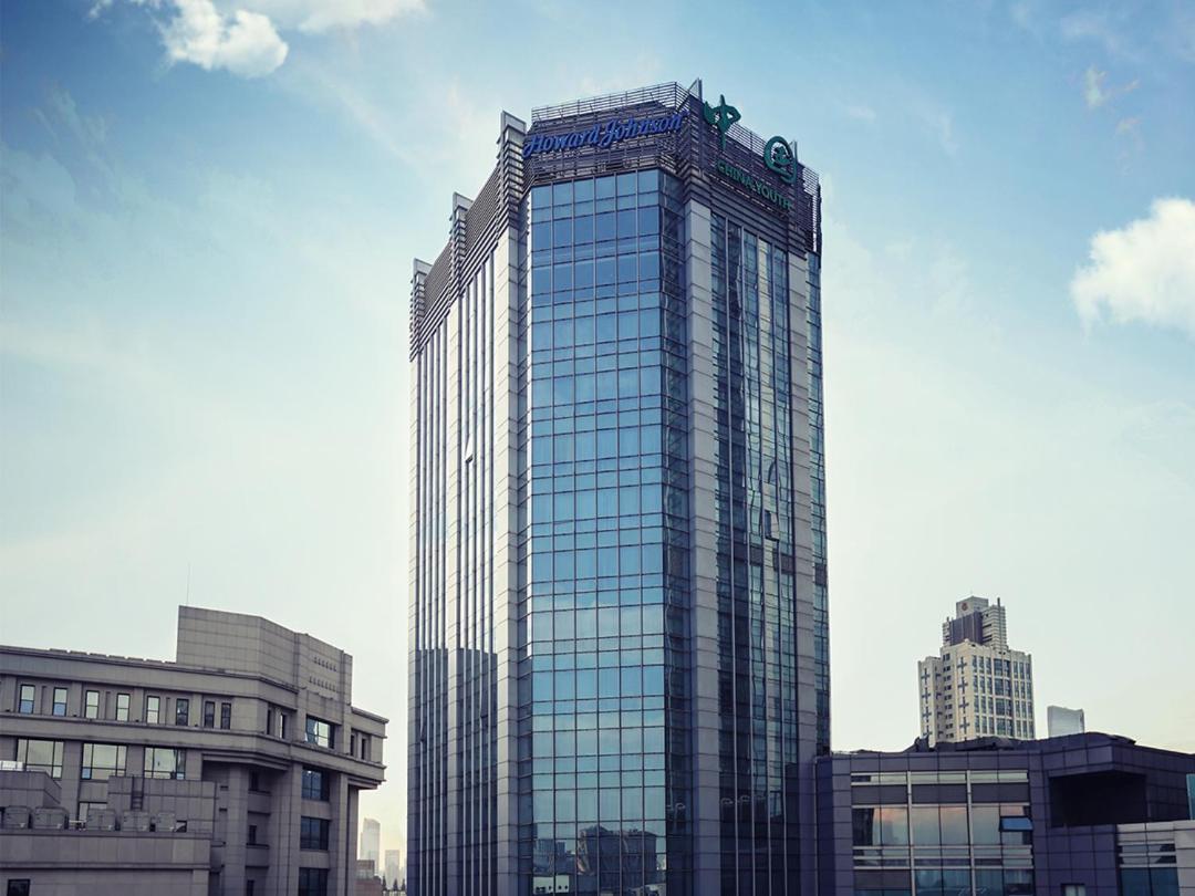 Howard Johnson Huaihai Hotel Shanghai Exterior photo